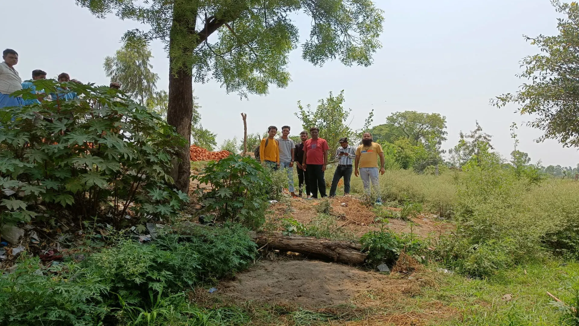 Bareilly: धार्मिक स्थल के पास प्रतिबंधित पशु का मांस बोरे में भरा मिलने से फैला आक्रोश