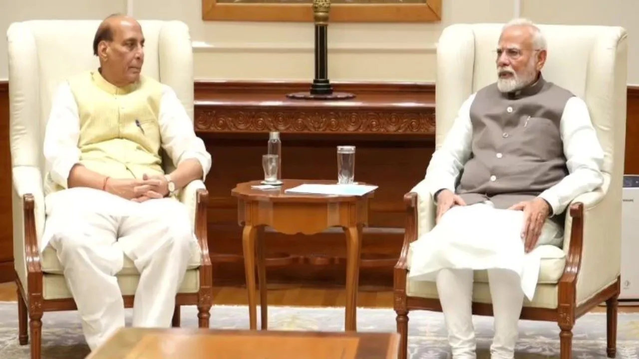 India-Pakistan Attack : PM मोदी ने तीनों सेना प्रमुखों के साथ की हाईलेवल मीटिंग, भारत का वार प्लान तैयार