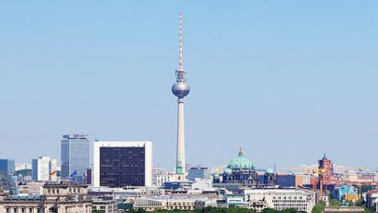 जर्मनी के सबसे बड़े समूह ‘राइख सिटीजन’ पर प्रतिबंध, नेताओं के घरों पर छापे 