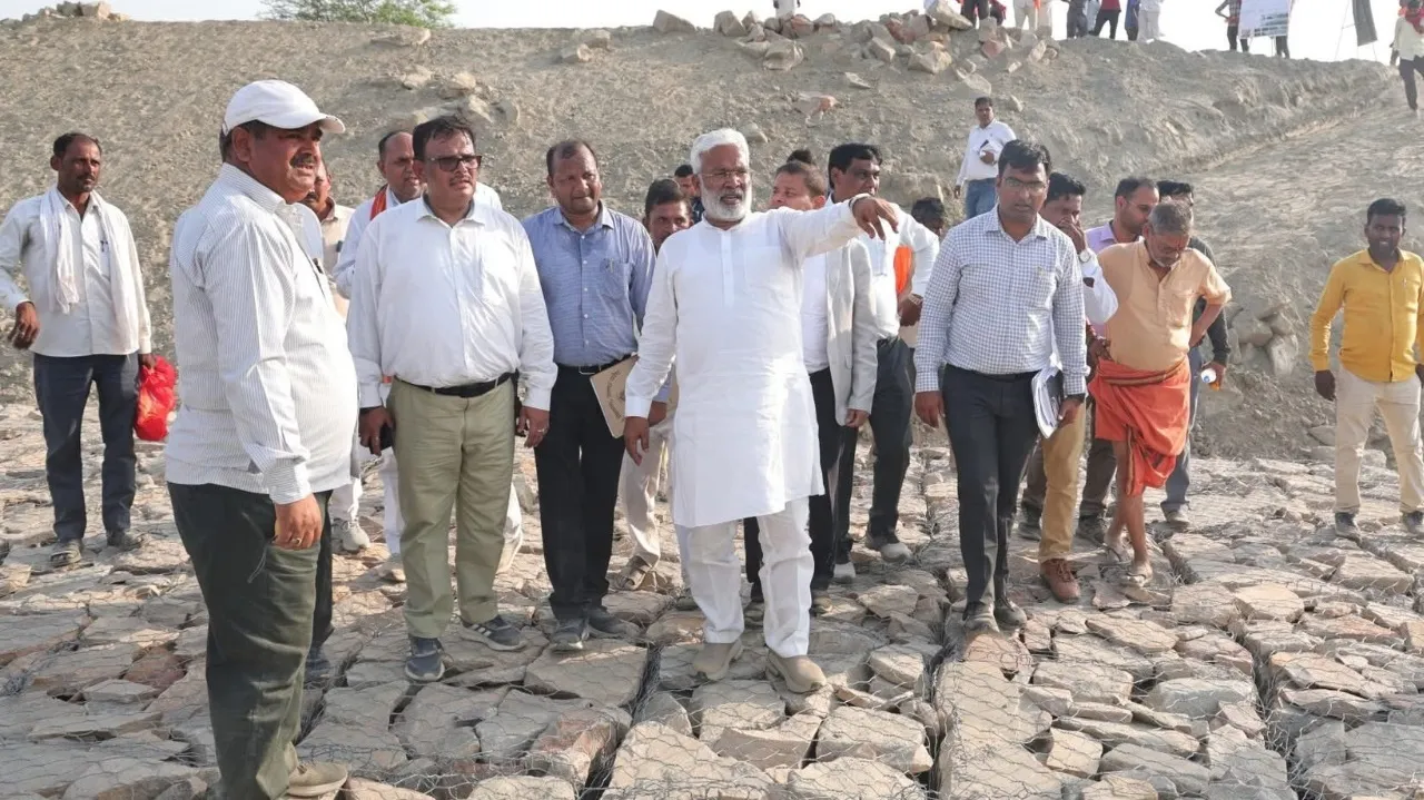 बाराबंकी : जिले में 15 जून तक बाढ़ संभावित इलाकों में पूरी होंगी सभी परियोजनाएं