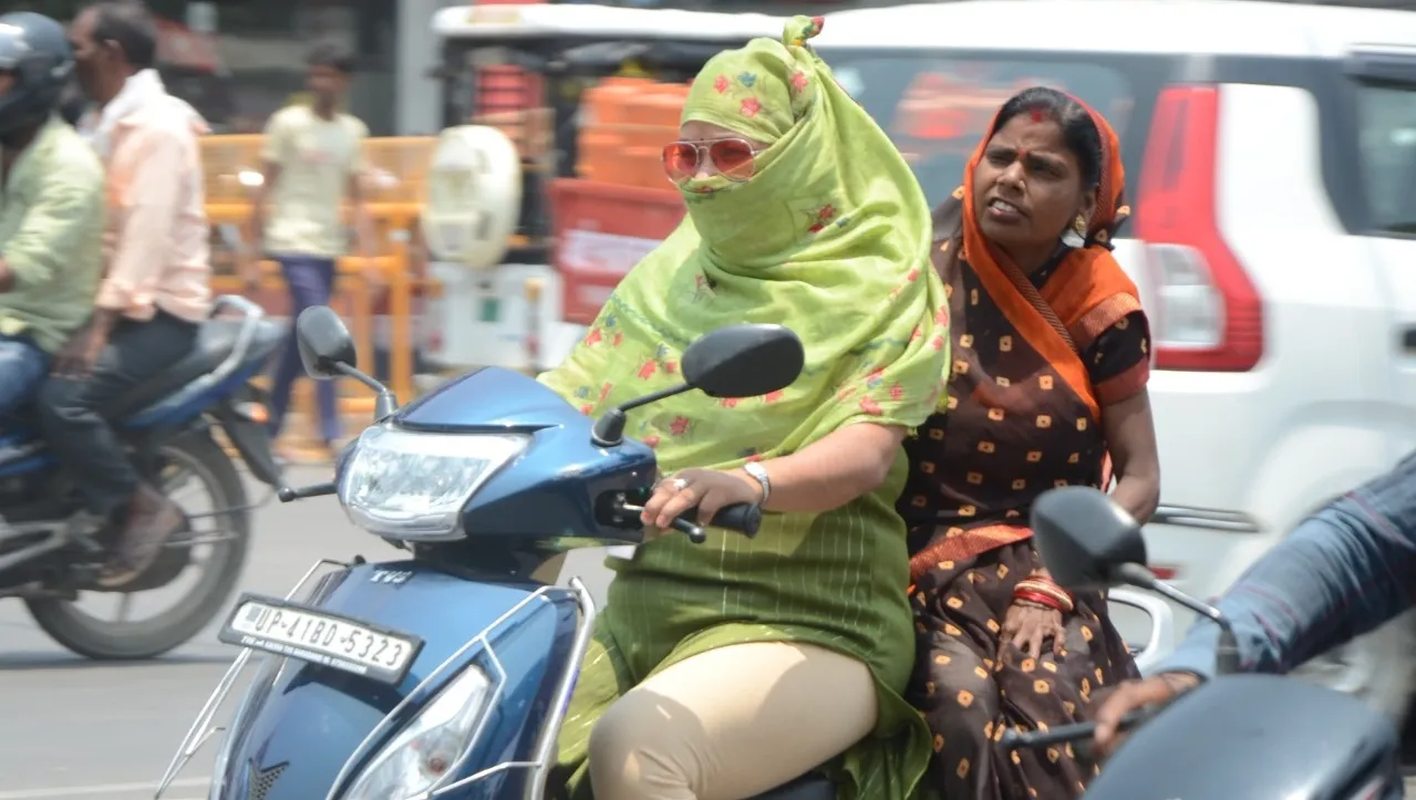 Barabanki Weather : धूप और तपिश से लोग बेहाल, तापमान के साथ गर्मी बढ़ने के आसार