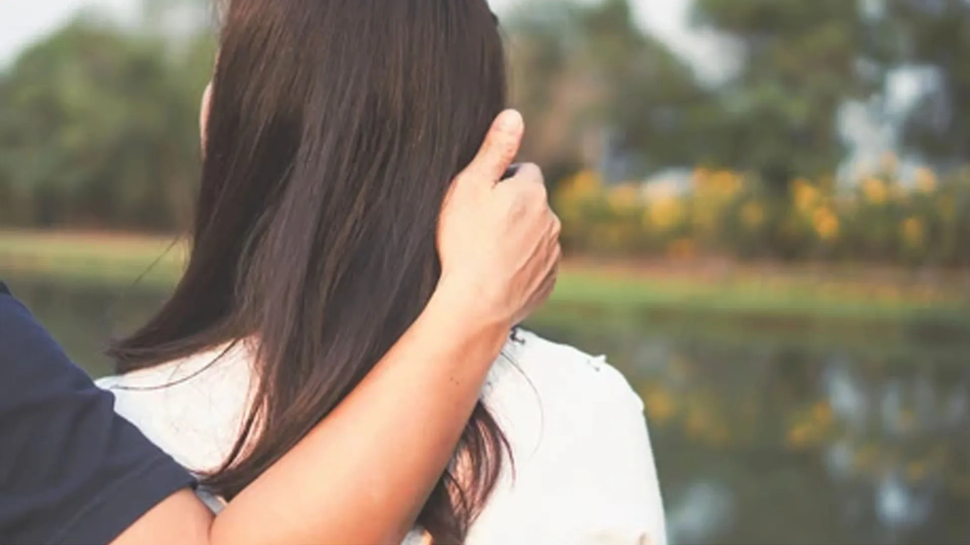 Vice बाराबंकी न्यूज:  पति सऊदी अरब में, पत्नी प्रेमी संग फरार, दो बच्चे और जेवरात भी भी ले गई साथ 