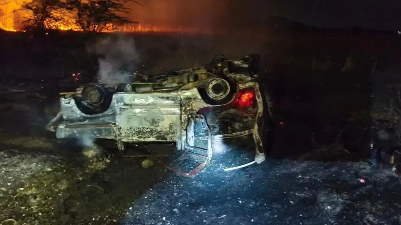 Mahoba: वैन में अचानक लगी आग, आठ बाराती बुरी तरह झुलसे, हालत गंभीर, झांसी मेडिकल कॉलेज रेफर  