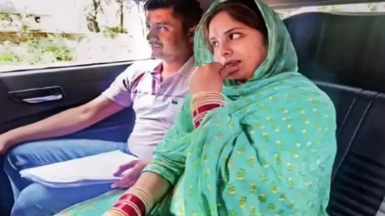 CRPF जवान ने पाकिस्तानी लड़की से निकाह की बात छिपाई, वीडियो कॉल पर हुई थी शादी, सेवा से बर्खास्त