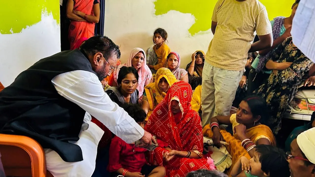  मौर्य समाज के लोगों को चुन-चुनकर मारा जा रहा : स्वामी प्रसाद