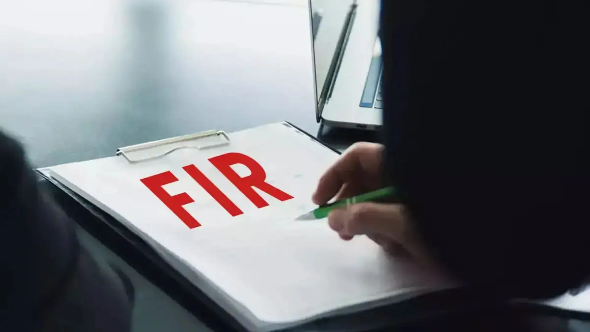 रामपुर: भाजपा के पूर्व जिला अध्यक्ष के बेटे पर FIR...धोखाधड़ी कर 13.50 लाख रुपये हड़पे