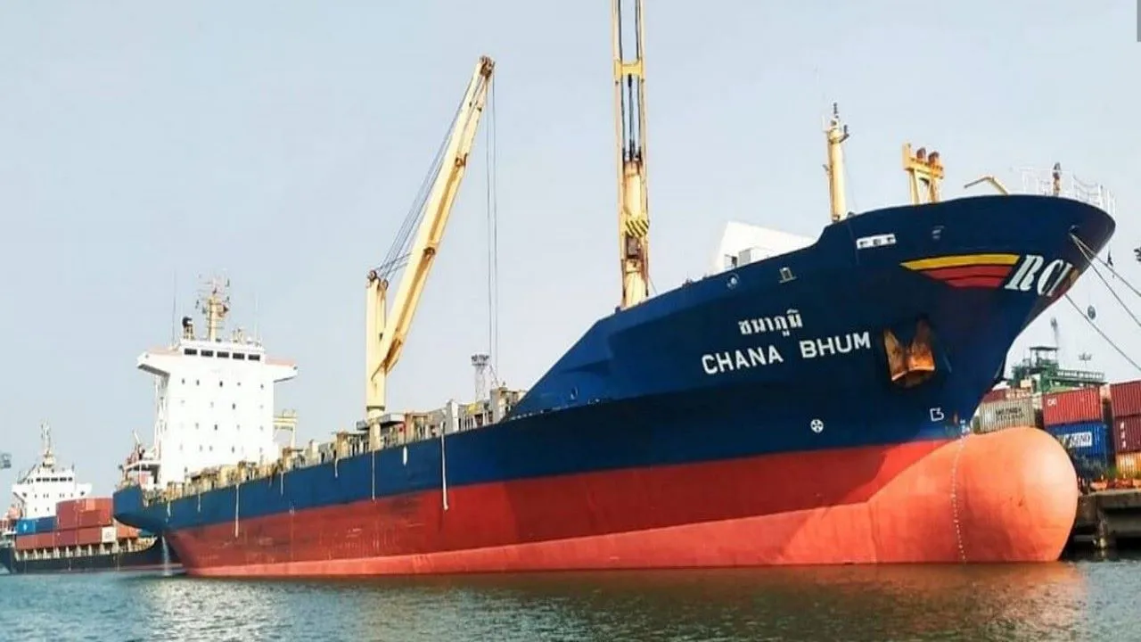 पाकिस्तान के साथ सैन्य संघर्ष के बीच कोलकाता बंदरगाह की सुरक्षा बढ़ायी गई, कर्मचारियों की छुट्टियां रद्द