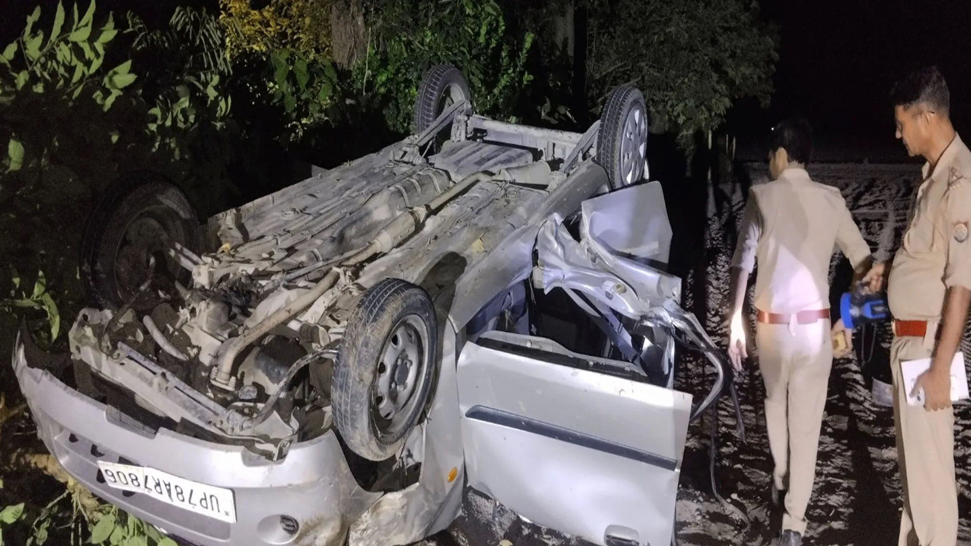 लखीमपुर खीरी: गढ़ी फार्म के पास कार पलटने से कोटेदार की मौत, 6 घायल