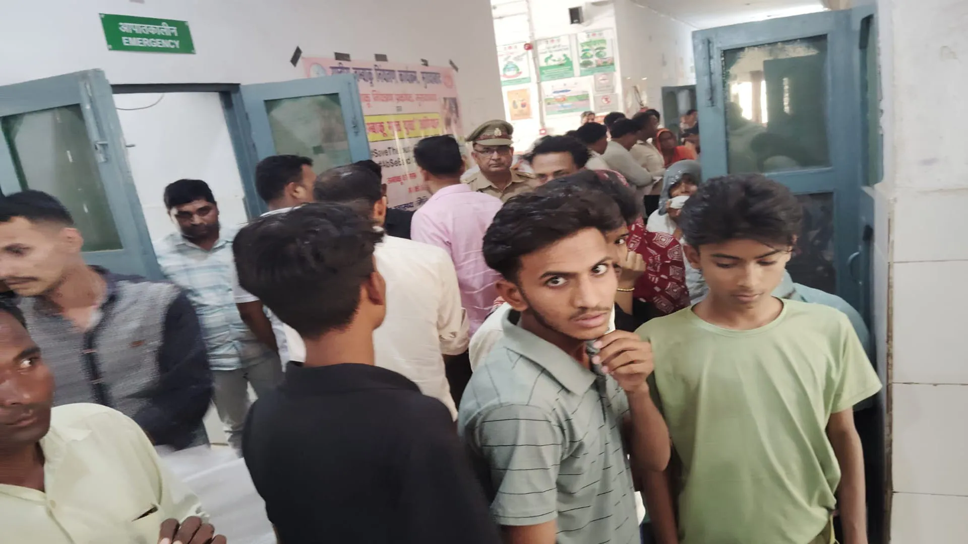 मुरादाबाद: आगरा हाईवे पर दर्दनाक हादसा...डंपर ने ई-रिक्शा को रौंदा, कॉलेज जा रही दो छात्राओं की मौत