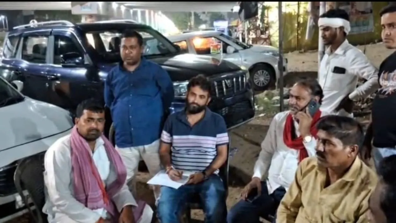 कन्नौज : सपा जिलाध्यक्ष पर हमला कर कार का शीशा तोड़ा, कार्यकर्ताओं के साथ शादी में शामिल होने जा रहे थे 