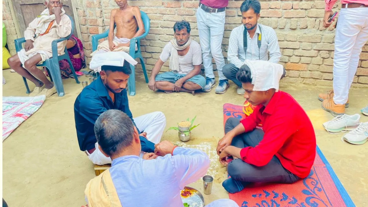 कासगंज: जाने किसकी लग गई नजर.....दो भाइयों की जानी है बारात, गांव में दहशत के हालात