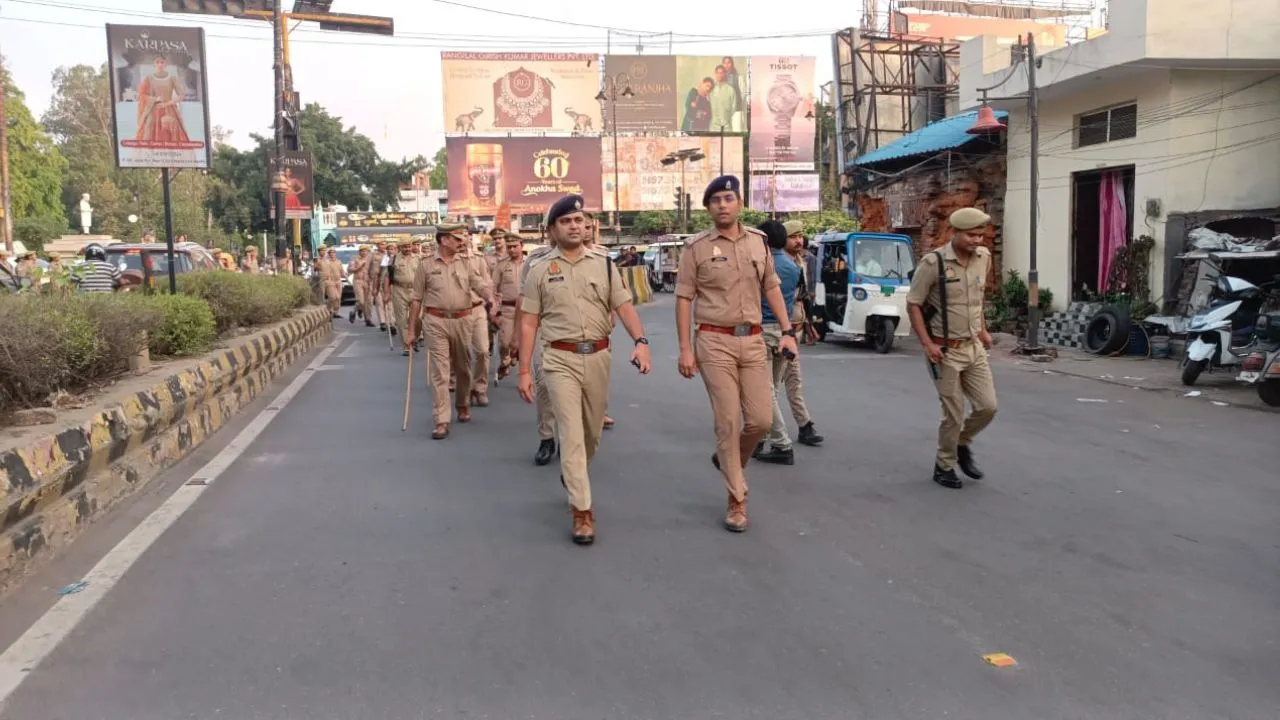 पाकिस्तान से तनाव के बीच बरेली में अलर्ट मोड, 53 स्थानों पर नाकाबंदी