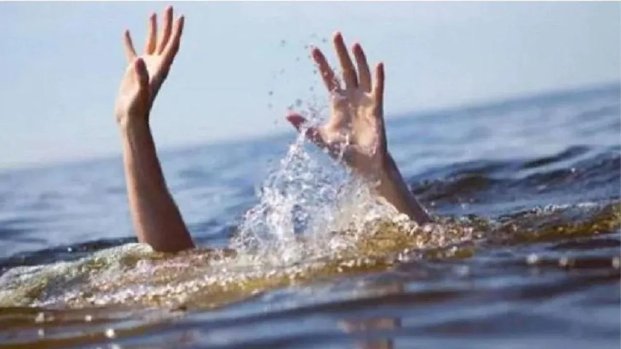 बदायूं: गंगा में डूबे हाथरस के तीन दोस्त, दो की मौत, एक को गोताखोरों ने बचाया