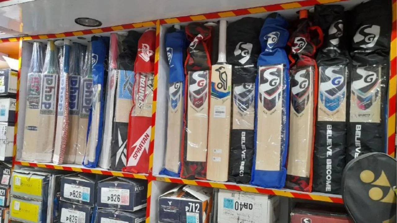 बरेली: क्रिकेट बैट की कीमतों में आएगी तेजी, कश्मीर विलो की सप्लाई ठप