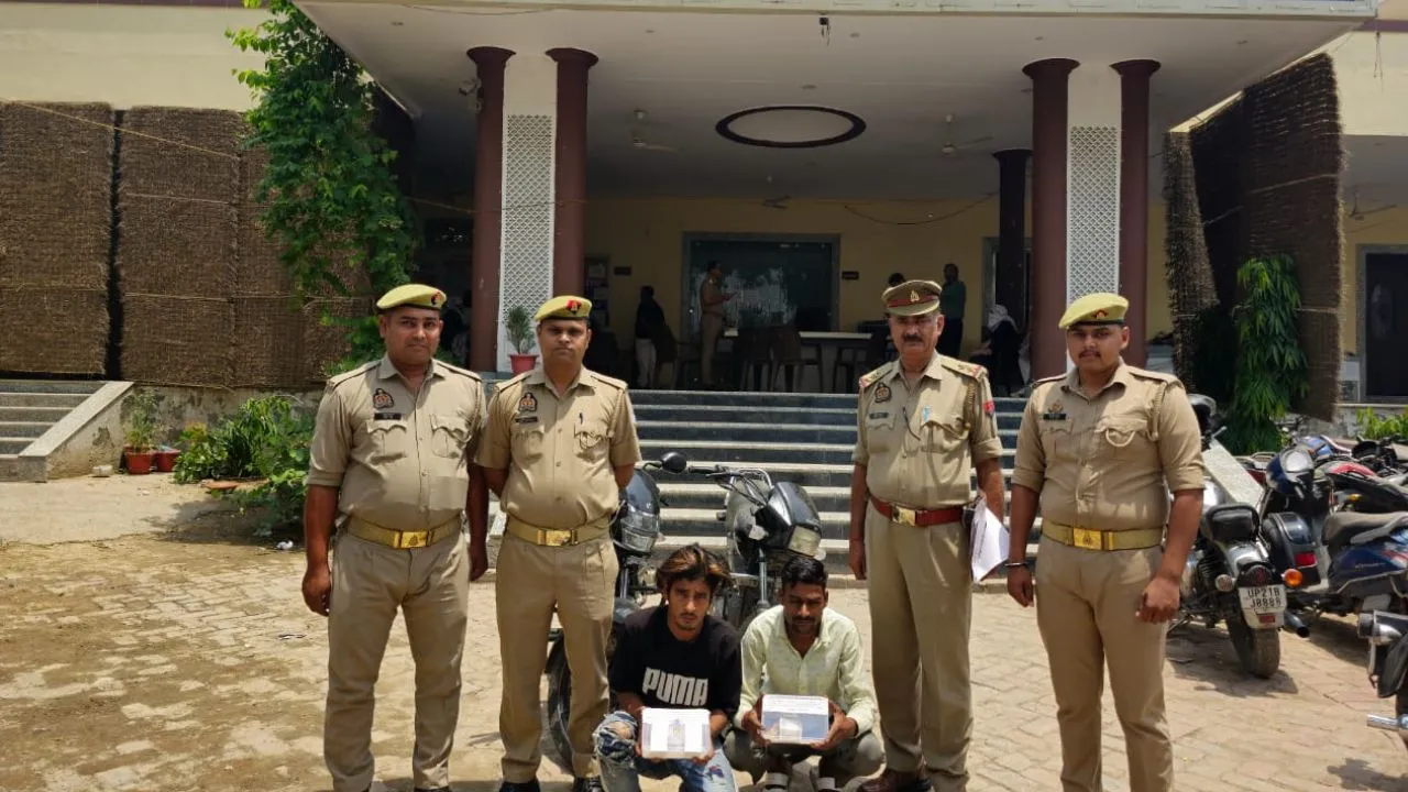 बरेली: ऑपरेशन नाकाबंदी में दो शातिर चोर गिरफ्तार, लाखों के जेवर बरामद