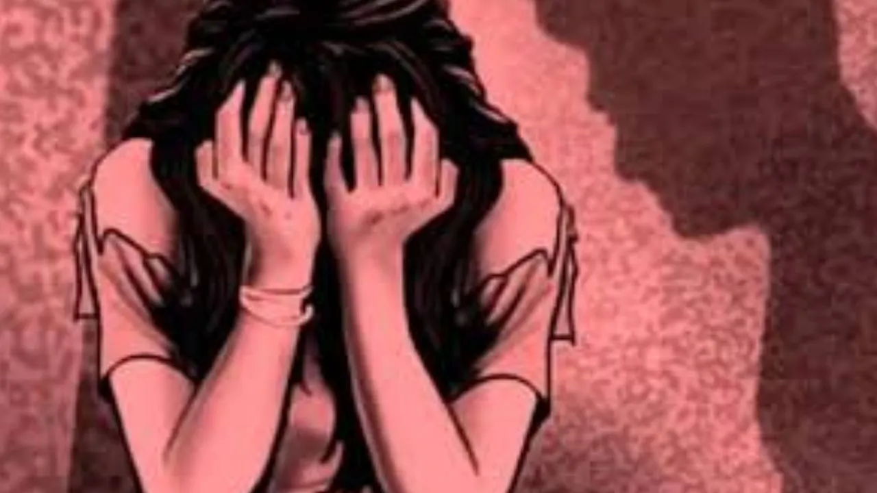 पीलीभीत: आत्मदाह की चेतावनी के बाद लिखी FIR, विवेचना में तस्वीर होगी साफ...आखिर कौन थे कार सवार? 