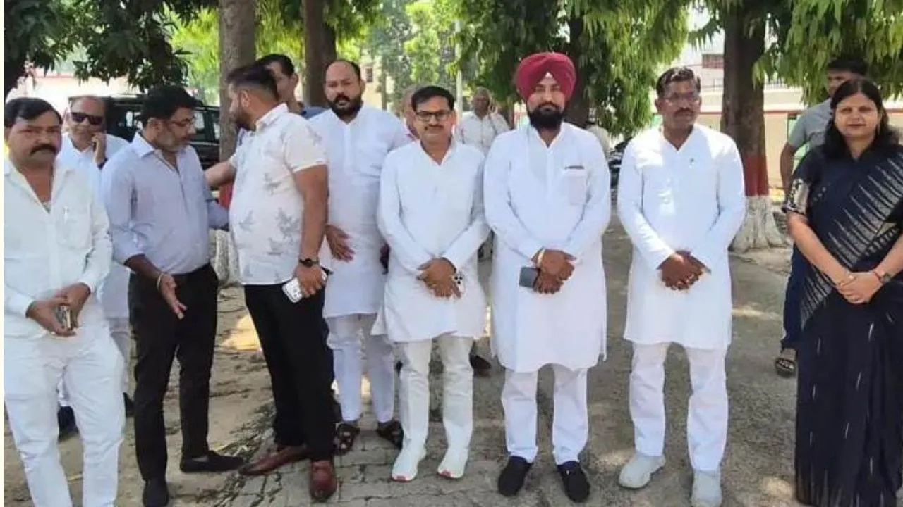 पीलीभीत: राज्यमंत्री की पोस्ट पर आपत्तिजनक टिप्पणी के बाद रोष, भाजपा नेताओं ने एसपी से की मुलाकात...जानिए पूरा मामला