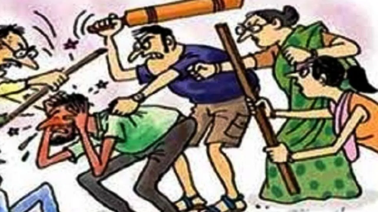 बरेली: पैसों के लेनदेन में दो पक्षों में चले लाठी-डंडे और फायरिंग, क्रॉस FIR