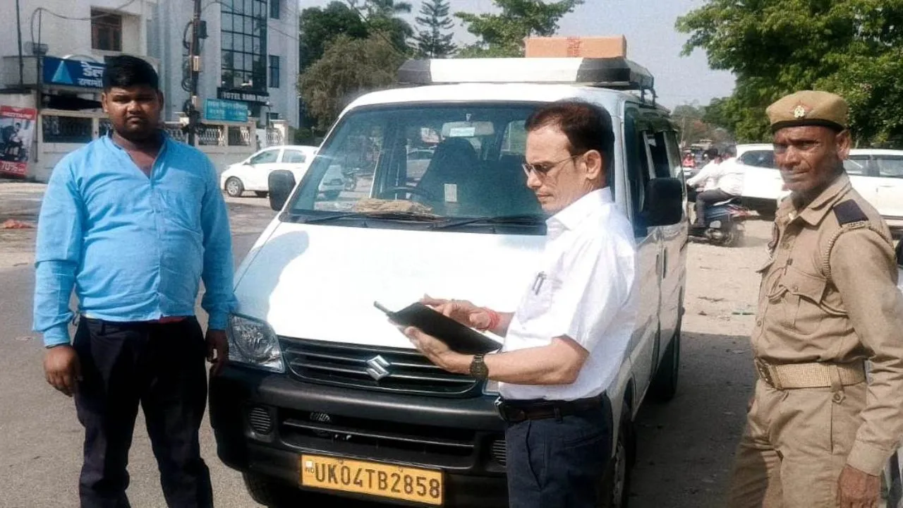 पीलीभीत: वाहन चेकिंग अभियान में चार वाहन सीज, सात के कटे चालान