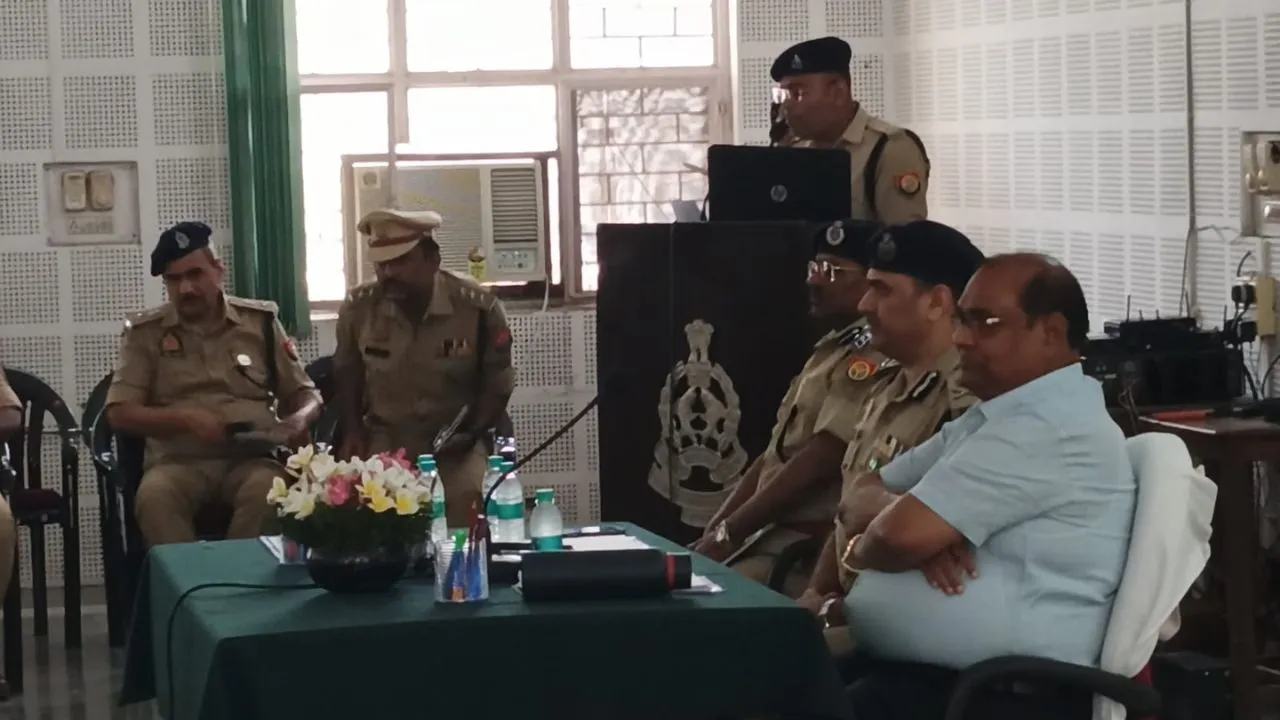 मुरादाबाद: डॉ भीमराव अंबेडकर पुलिस अकादमी पहुंचे पूर्व डीजीपी बृजलाल, वर्चुअल कक्षा में किया प्रतिभाग 