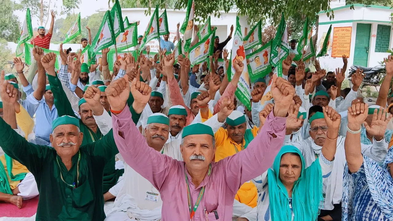 अमरोहा: किसानों ने मांगा 40 लाख प्रति बीघा मुआवजा, नहीं मिला तो होगा बड़ा आंदोलन