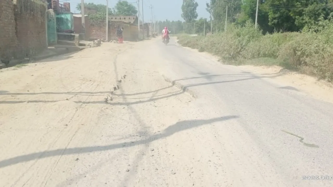 बरेली: मानसून से पहले नहीं बन पाईं आधी सड़कें, 56 करोड़ बजट के बावजूद अधूरा निर्माण