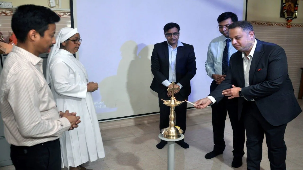 लोगों में बढ़ रही है कमर और पीठ दर्द की समस्या, बचाव के लिए डॉ. वरुण अग्रवाल ने दी यह खास सलाह