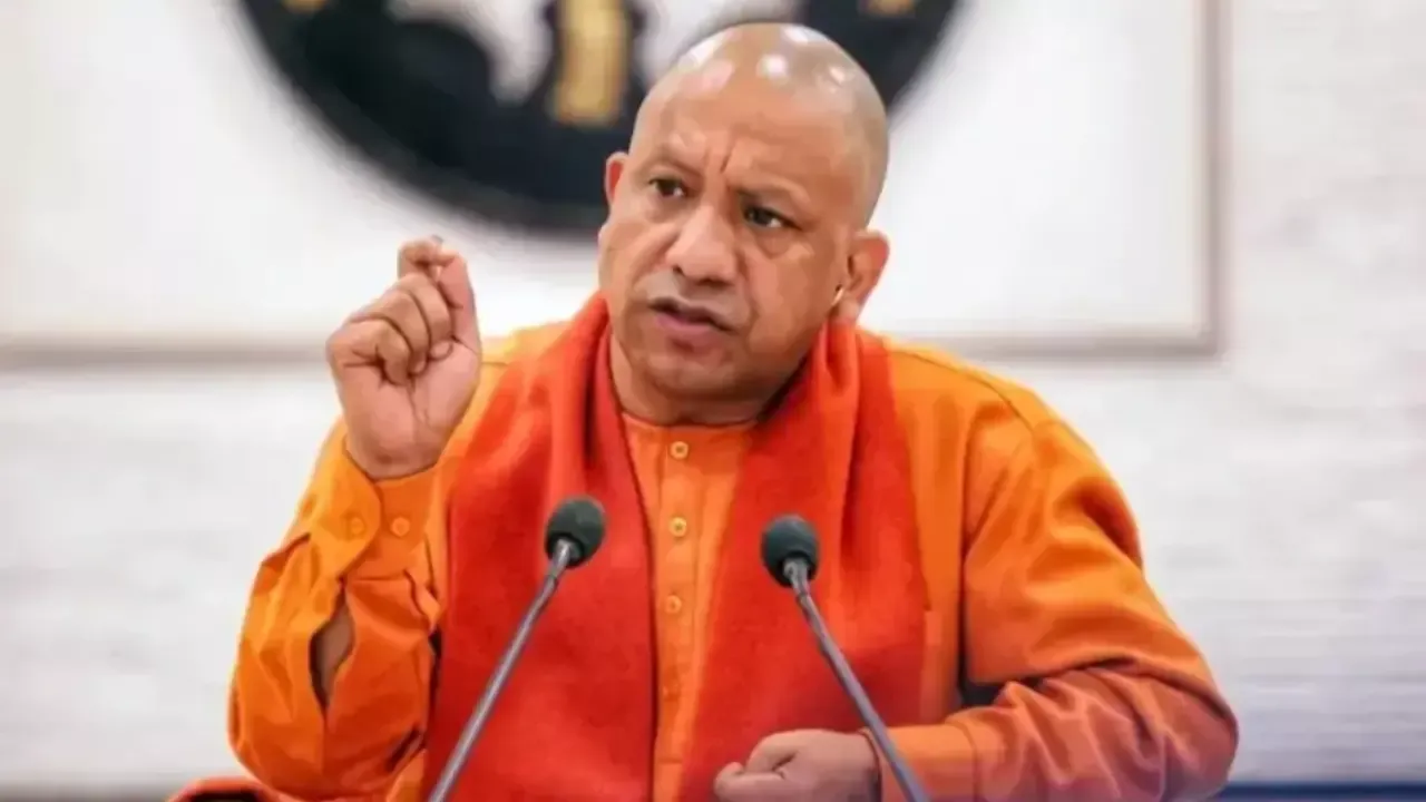 UP के हर जिलों में खुलेंगी पंचगव्य औषधि, गो पेंट और जैविक खाद इकाइयां, योगी सरकार ने तैयारी किया ये मास्टर प्लान