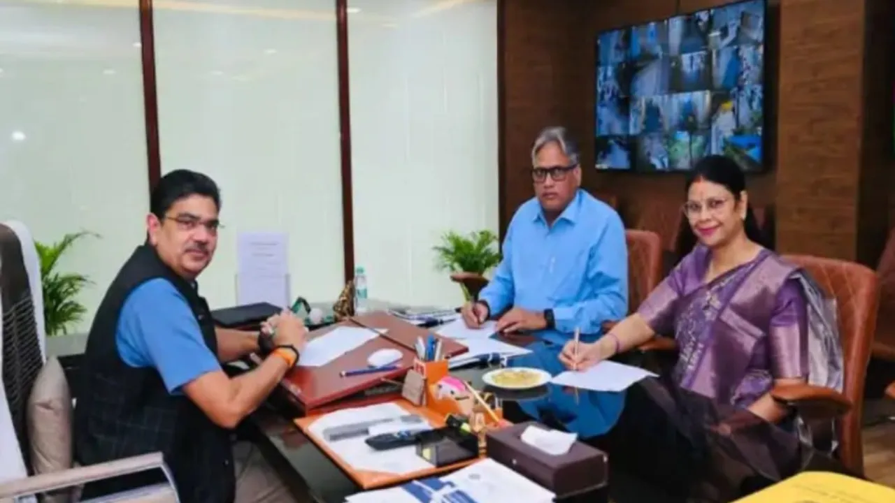 Lucknow University की पहली महिला कुलसचिव बनी डॉ. भावना मिश्रा, संभाला पदभार 