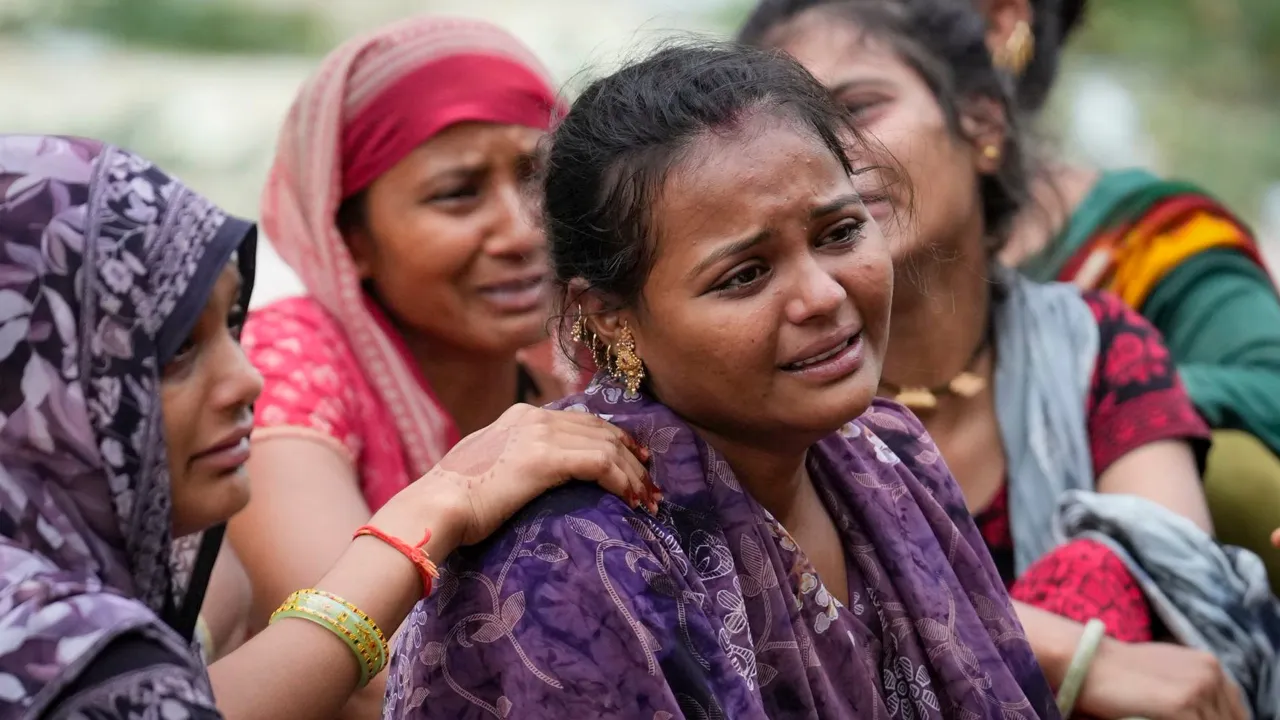 Ahmedabad Plane Crash: विमान दुर्घटना के बाद से अब तक 270 शव अहमदाबाद सिविल अस्पताल लाए गए- चिकित्सक