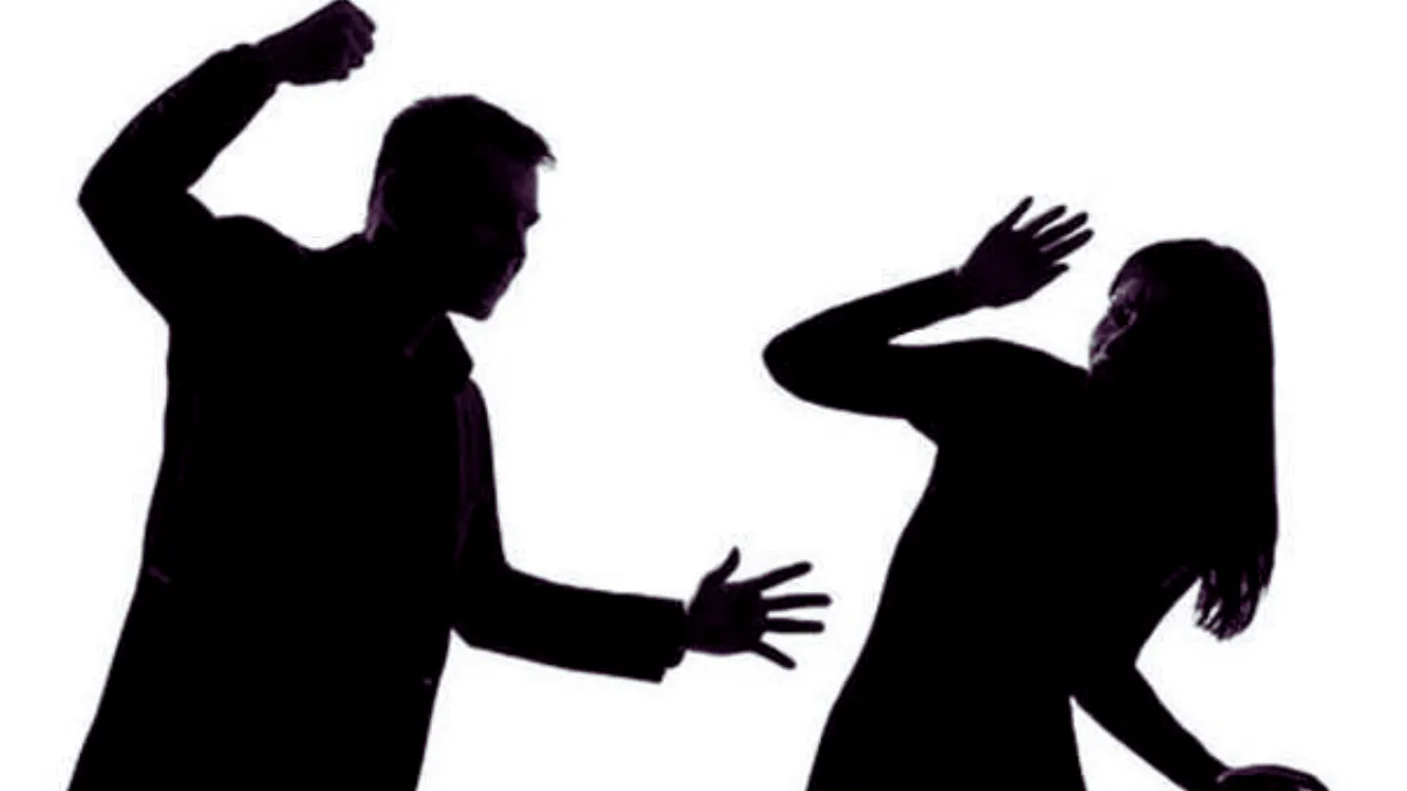 Lucknow News: शादी से किया इंकार तो युवती और परिजनों को पीटा, जानें पूरा मामला