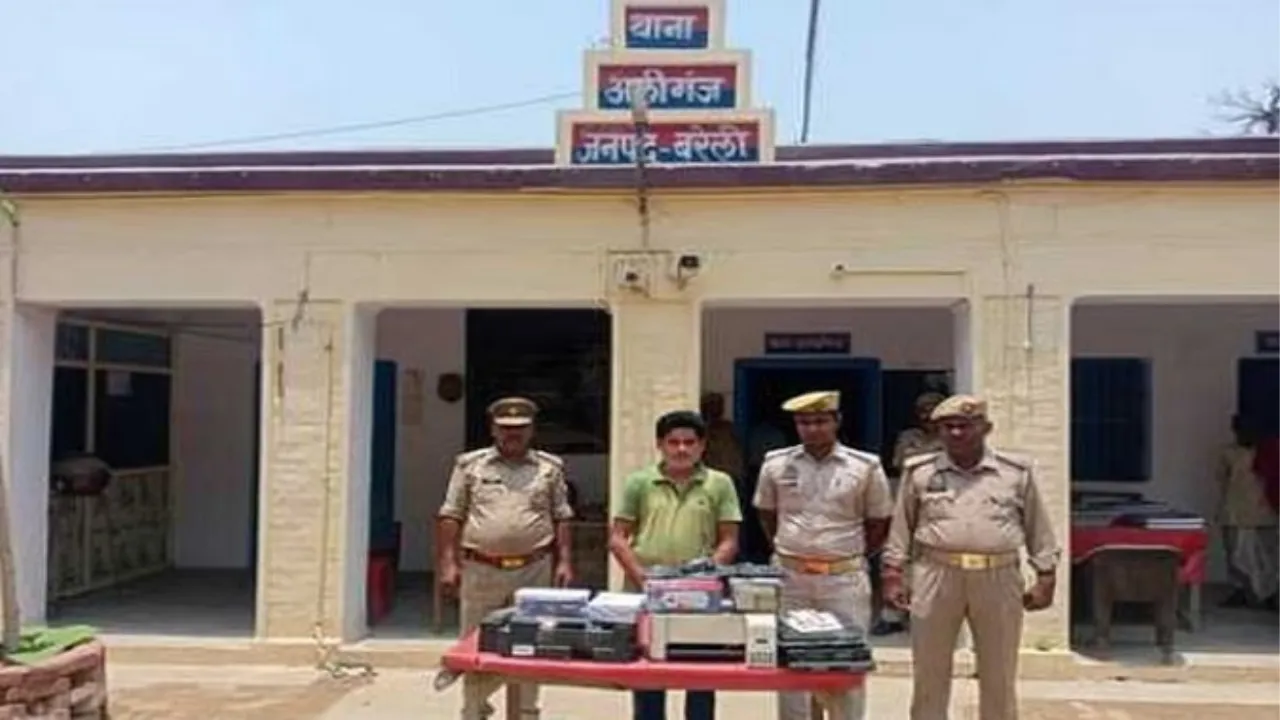 बरेली: फर्जी आधार केंद्र पर तीसरी बड़ी कार्रवाई, गैनी में युवक गिरफ्तार