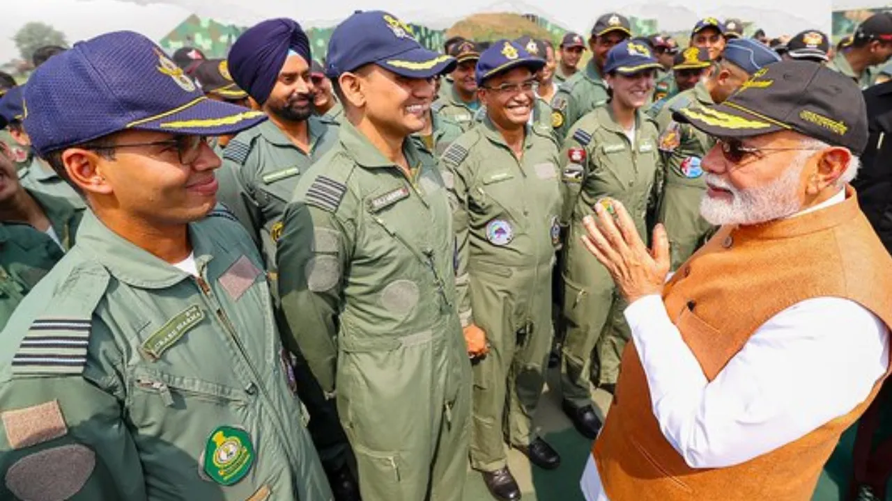 11 सालों में बदली देश की तस्वीर, बोले PM मोदी- रक्षा उत्पादन में आधुनिकीकरण और आत्मनिर्भरता ने भारत को बनाया सशक्त