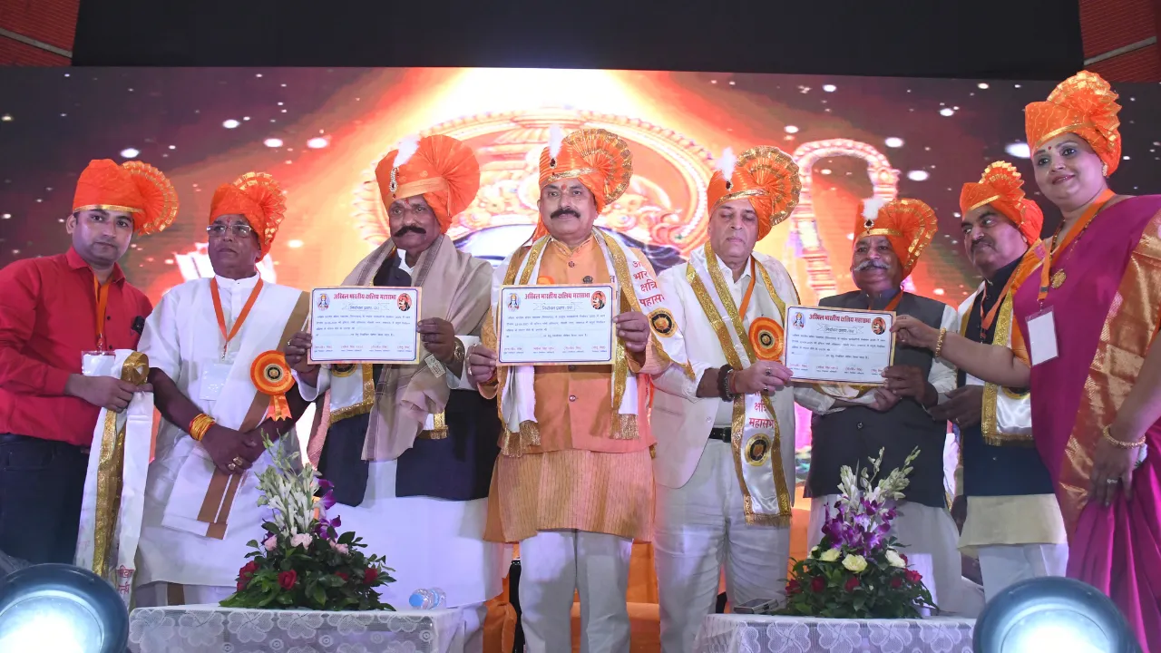 Lucknow News: उड़ान लता मंगेशकर सम्मान से सम्मानित हुईं आठ विभूतियां 