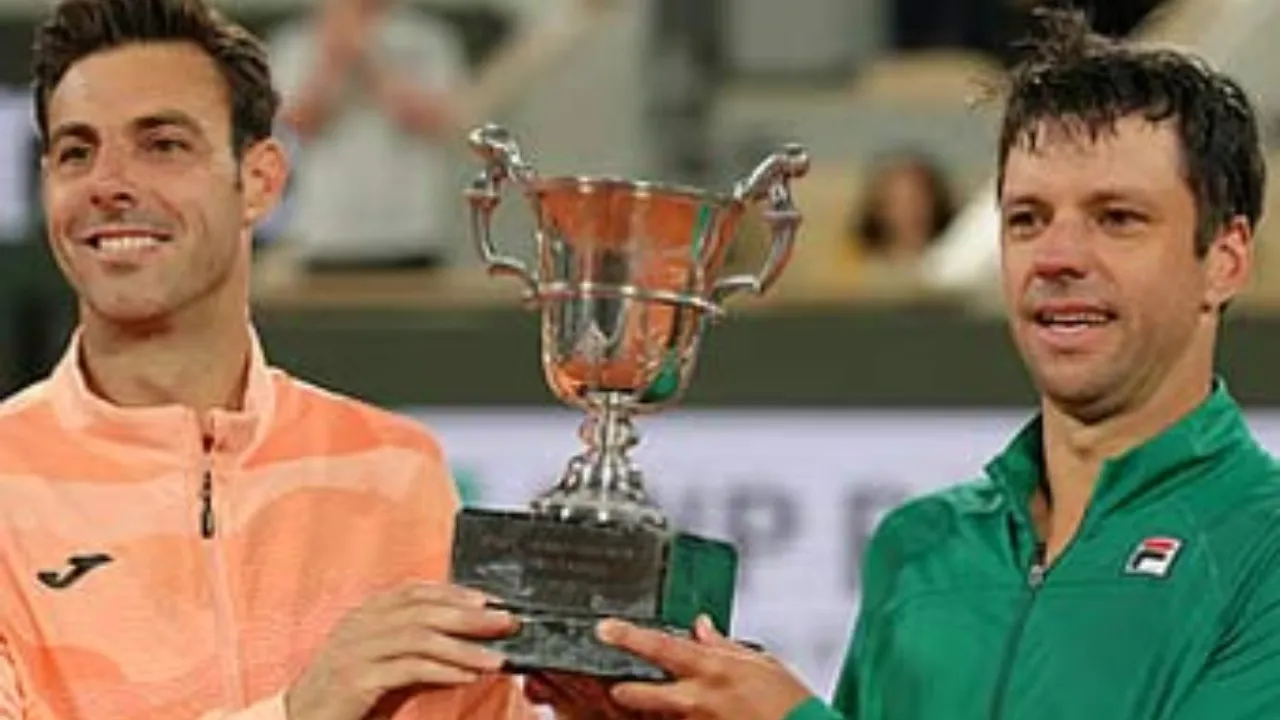French Open: ग्रैनोलर्स और ज़ेबालोस ने फ्रेंच ओपन में पुरुष युगल का जीता खिताब 