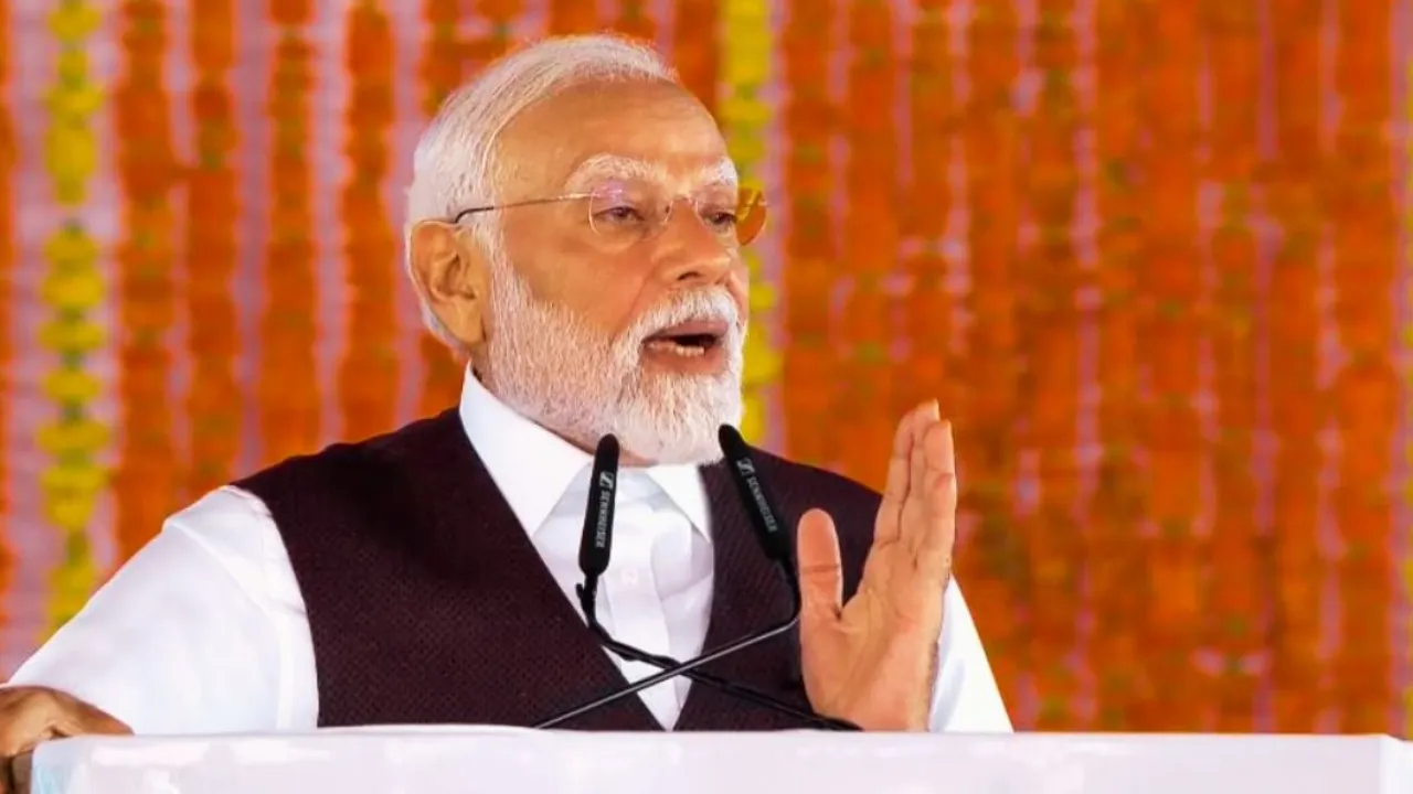 PM मोदी ने दी वंदे भारत और चिनाब ब्रिज की सौगात तो तिलमिलाया पाकिस्तान, जानें पहलगाम आतंकी हमले को लेकर क्या बोला