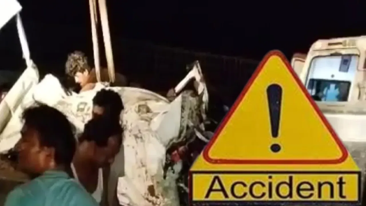 झाबुआ में हुआ दर्दनाक हादसा, सीमेंट से भरा ट्राला वैन पर पलटा, नौ की मौत, दो घायल 