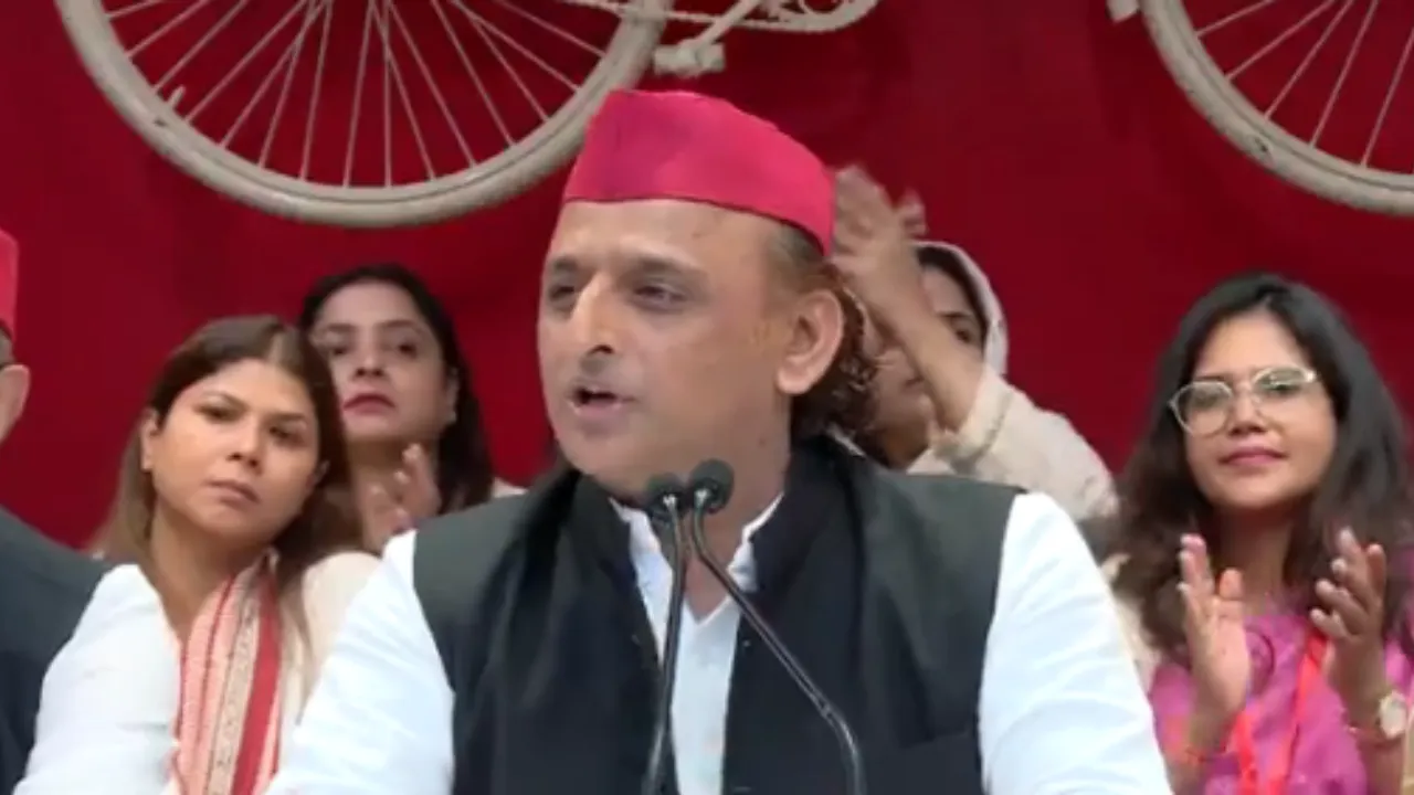 अखिलेश यादव का यूपी में महिलाओं के लिए बड़ा ऐलान, कहा- सरकार बनते ही लागू की जाएगी योजना