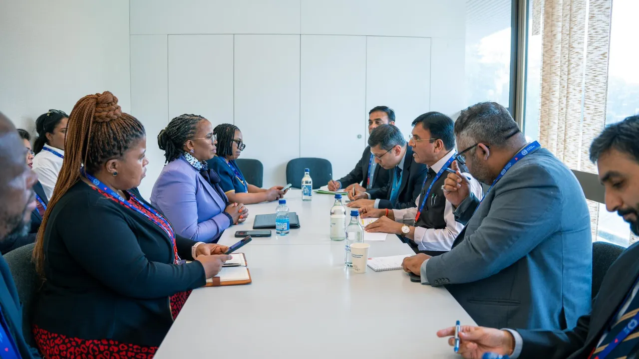 डिजिटल इंडिया के फैन हुए विदेशी, मंत्री मांडविया के साथ हुई तीनों देशों के प्रतिनिधिनों की द्विपक्षीय वार्ता