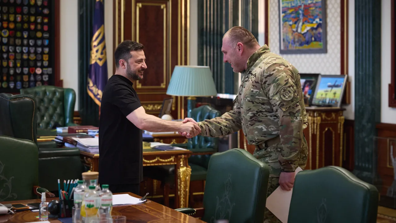 Operation Spider: यूक्रेन ने रूस के 40 लड़ाकू विमान और 5 एयरबेस को 117 ड्रोन से किया तबाह, बोले जेलेंस्की- इतिहास में दर्ज होगा ये एक्शन