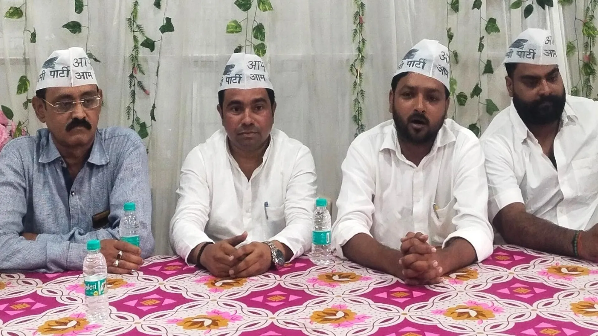 लखीमपुर खीरी : नदी की मूल धारा बहाली की मांग को लेकर भाकियू ने एडीएम को सौंपा ज्ञापन