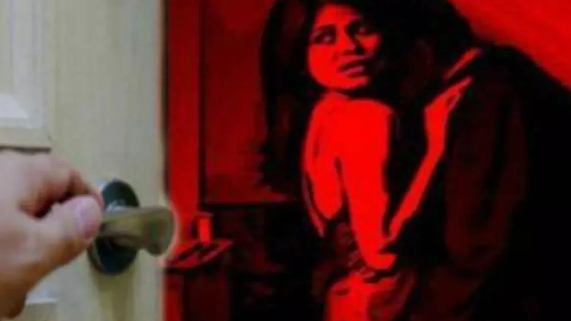 मुरादाबाद : पति ने पत्नी को दोस्त के साथ होटल में पकड़ा, चकमा देकर हुए फरार