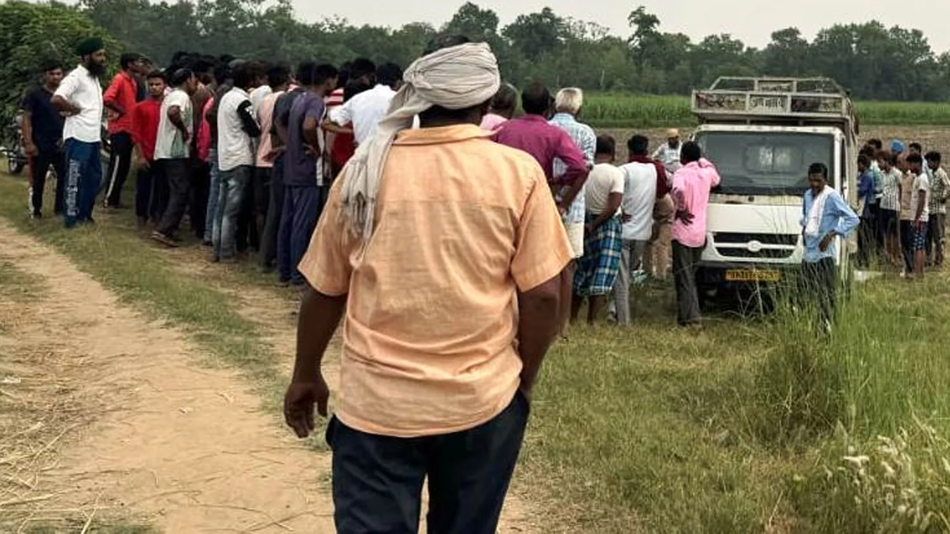 लखीमपुर खीरी : हमीदाबाद में लाल पीर बाबा के पास मिला शव