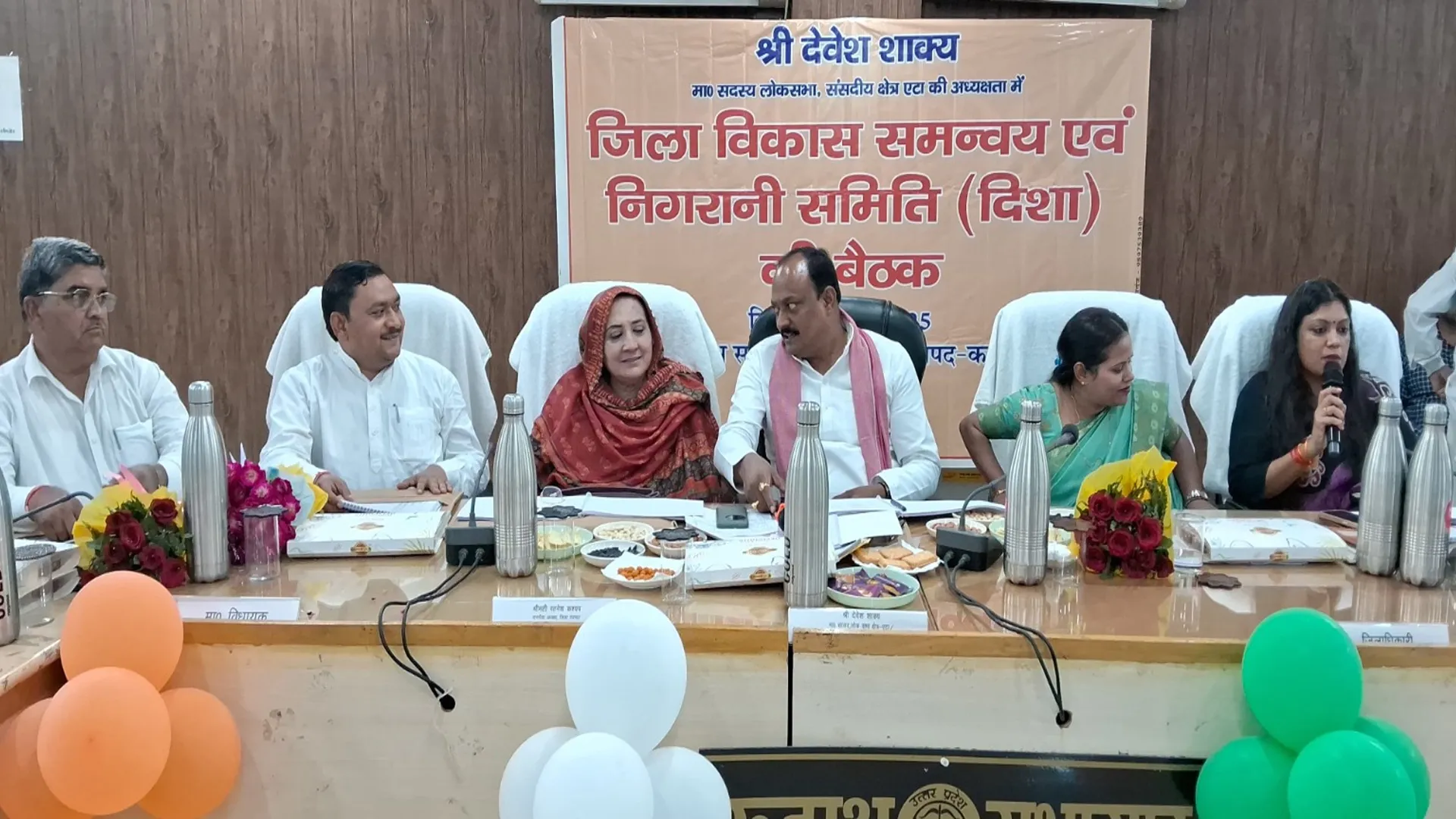 कासगंज : समस्त विभाग अपने लक्ष्यों को समय से पूरा करें, चकोरी को मिले बढ़ावा -सांसद