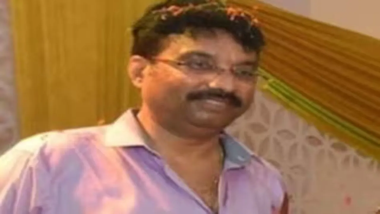 रिटायर्ड IAS मंगला प्रसाद के बेटे और SUDA के प्रोजेक्ट मैनेजर ने फंदा लगाकर दी जान, परिजनों में मचा कोहराम