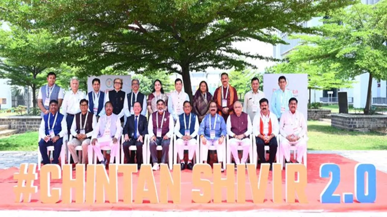 छत्तीसगढ़ के मंत्रियों का ‘चिंतन शिविर’ शुरू,  मुख्यमंत्री साय और अन्य कैबिनेट मंत्री  हुए शामिल