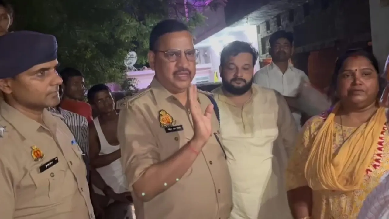 कानपुर: पत्नी की शिकायत पर पुलिस ने किया प्रताड़ित, तो युवक ने फंदा लगाकर दी जान, चौकी इंचार्ज और हेड कांस्टेबल निलंबित