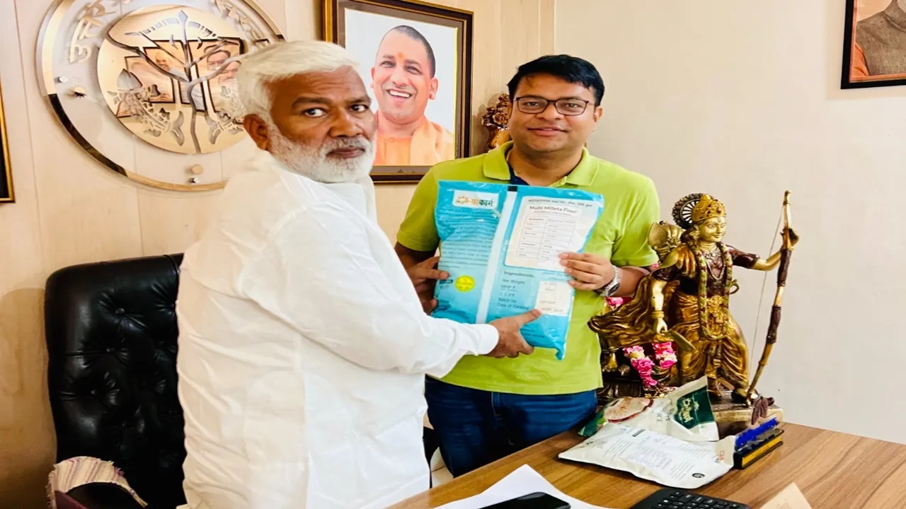 बाराबंकी: लखनऊ में किसान बाजार की उठाई मांग, ग्रोफार्म निदेशक राहुल वर्मा ने जल शक्ति मंत्री से की मुलाकात