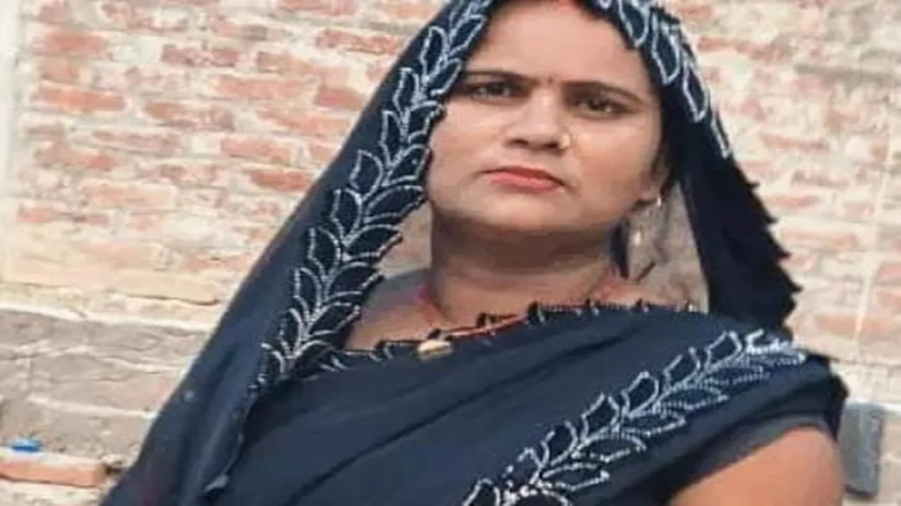 बाराबंकी : जंगल में मिला दो दिन से गायब महिला का शव, मायके में ही रहती थी, ससुर ने की पहचान  