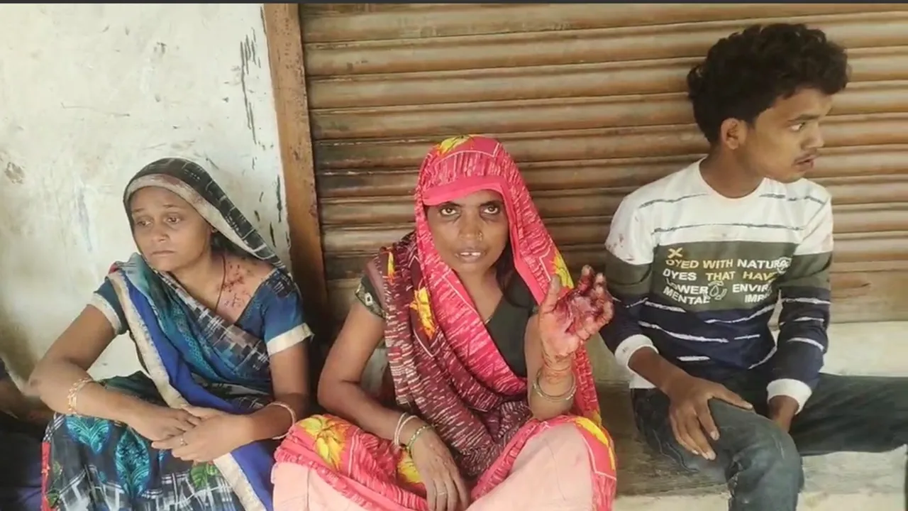 अमेठी: घर में घुसकर महिलाओं पर चाकू और धारदार हथियार से किया हमला, दो गंभीर रूप से घायल